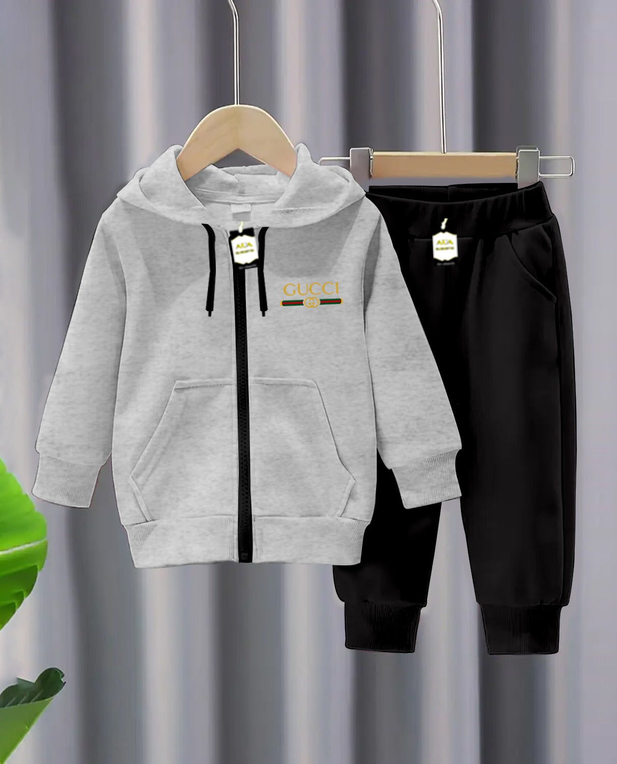 Kids Fleece Guc-ci Zipper Hoodie & Trouser Set (1–10 Years)Kids Fleece Guc-ci Zipper Hoodie & Trouser Set (1–10 Years)